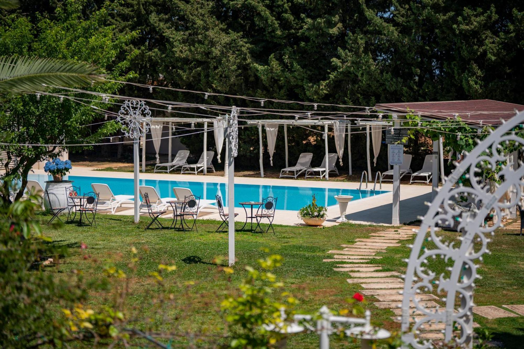 Masseria Montepaolo Dimora Di Charme Конверсано Екстер'єр фото